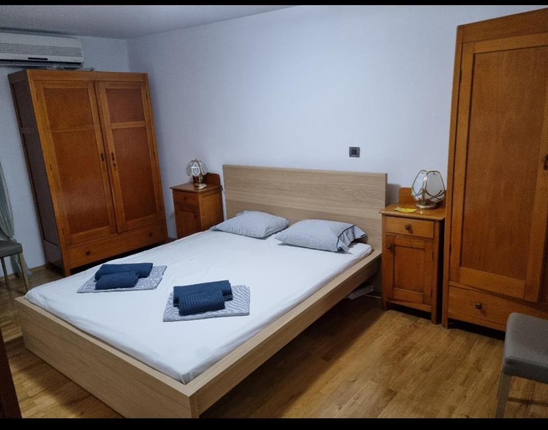 Apartments Ivana Makarska Exterior photo