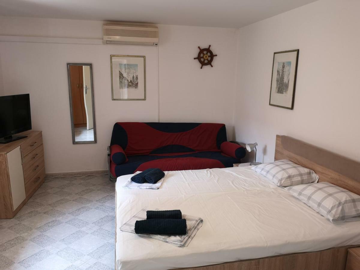 Apartments Ivana Makarska Exterior photo
