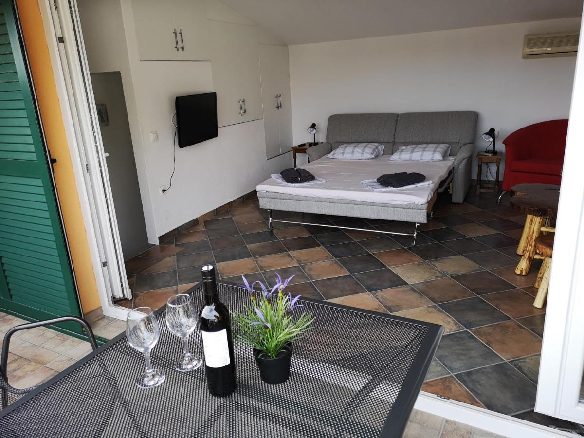 Apartments Ivana Makarska Exterior photo